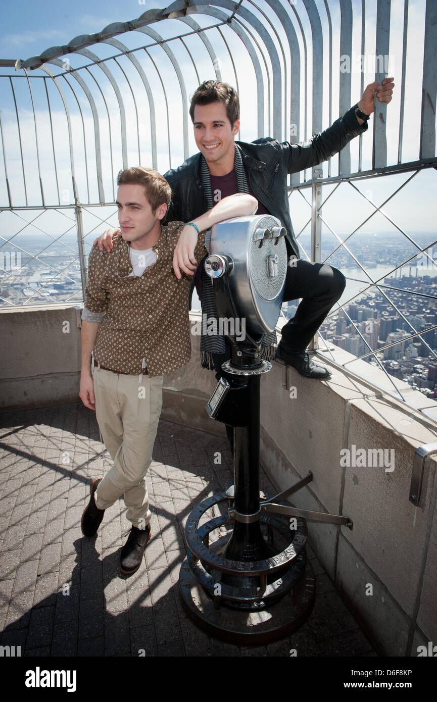 Manhattan, New York, USA. 17th April, 2013. KENDALL SCHMIDT and JAMES  MASLOW from American boy band, Big Time Rush, visit the Empire State  Building's 86th Floor Observatory, Wednesday, April 17, 2013. (Credit