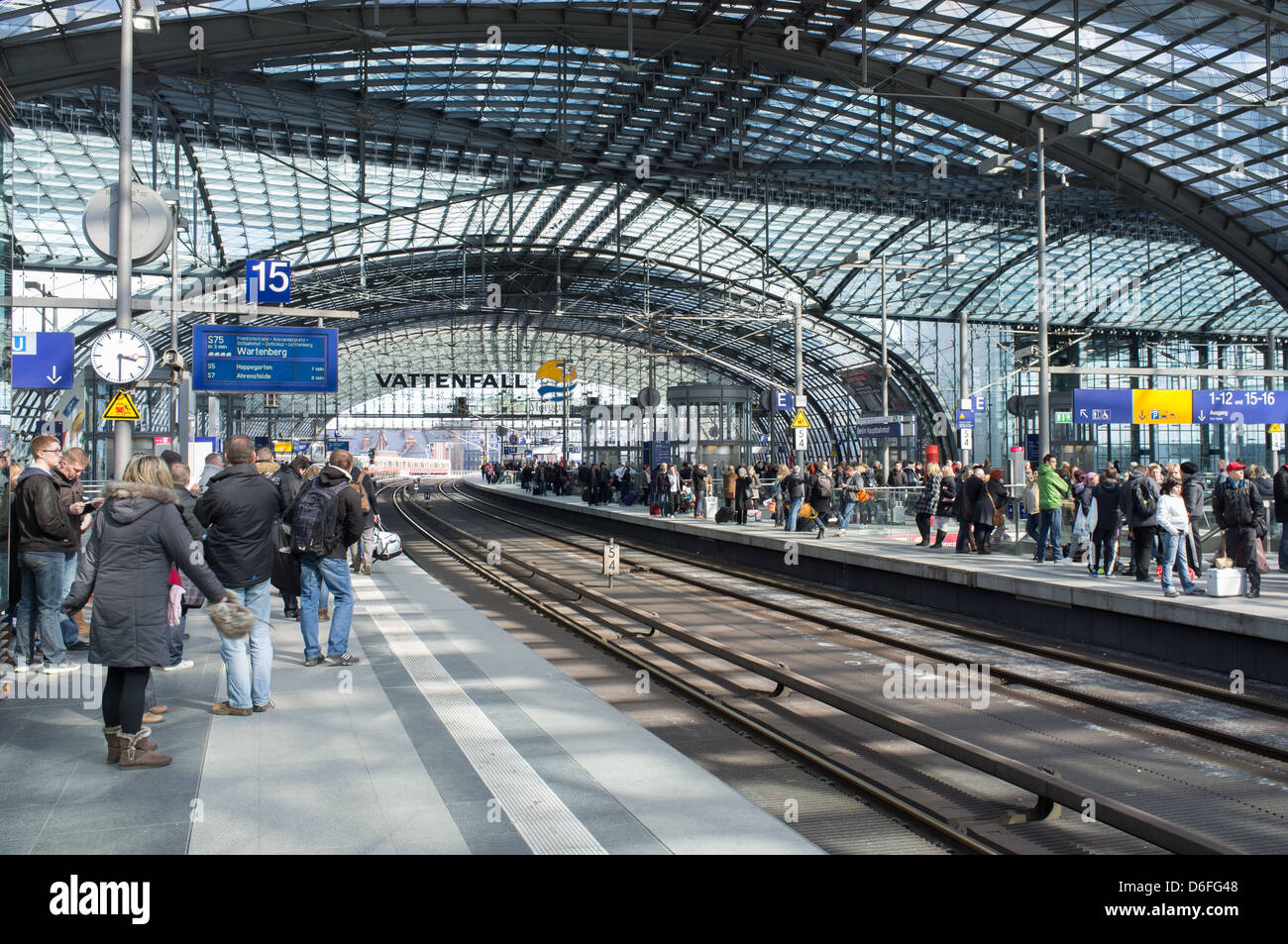 Hauptbahnhof station hi-res stock photography and images - Alamy