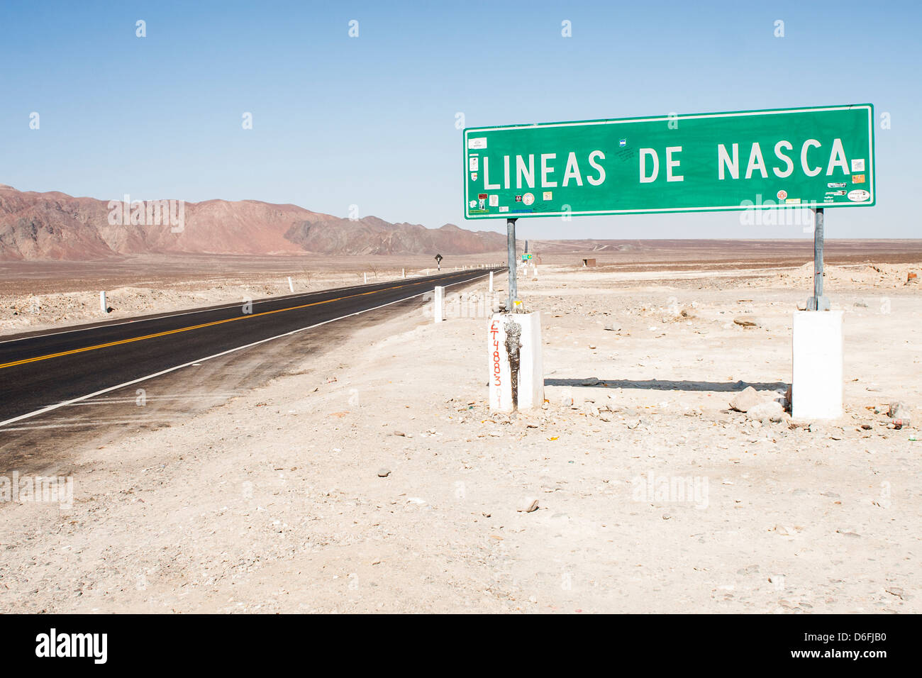 Road sign indicating the Nasca Lines at Panamerican Highway (Carretera Panamericana Sur). Stock Photo