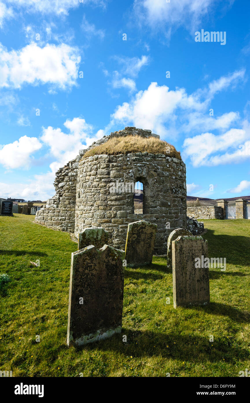 The Orphir round kirk and graveyard, Orkney. Stock Photo