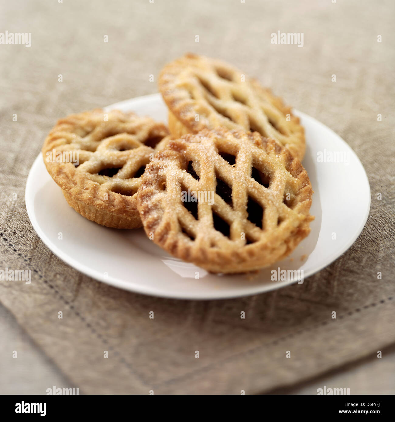 Three mince pies hi-res stock photography and images - Alamy