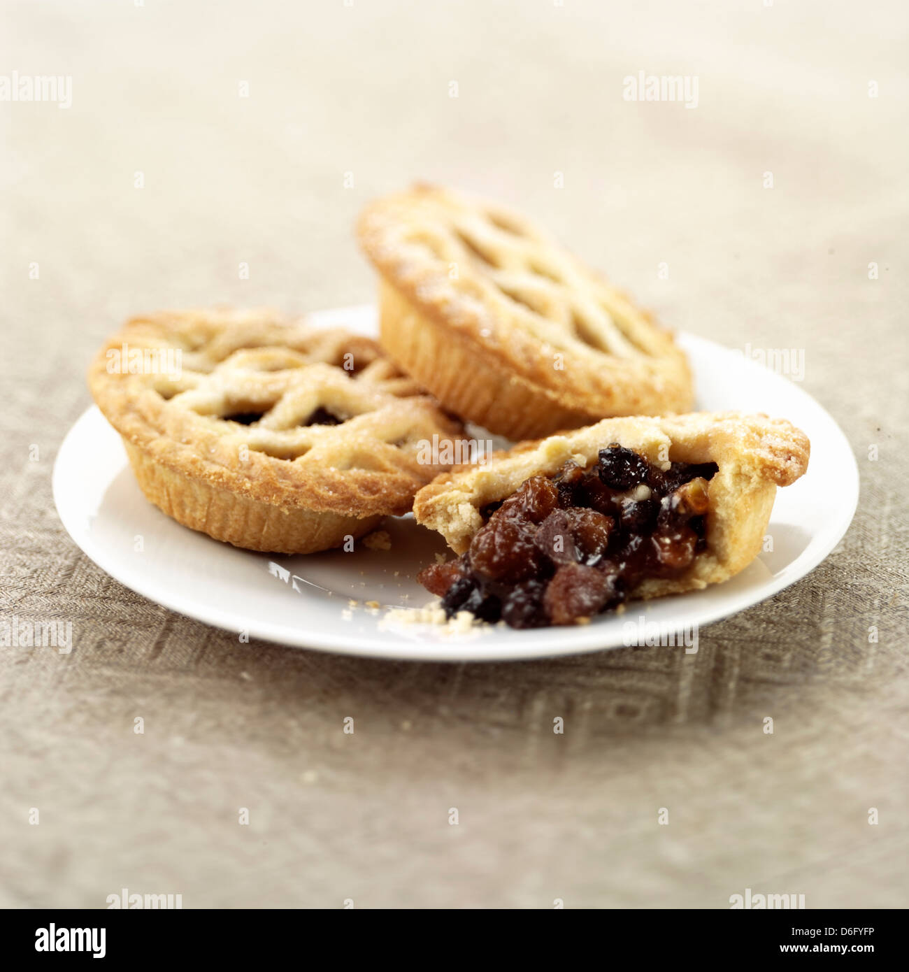 Three Mince Pies High Resolution Stock Photography and Images - Alamy