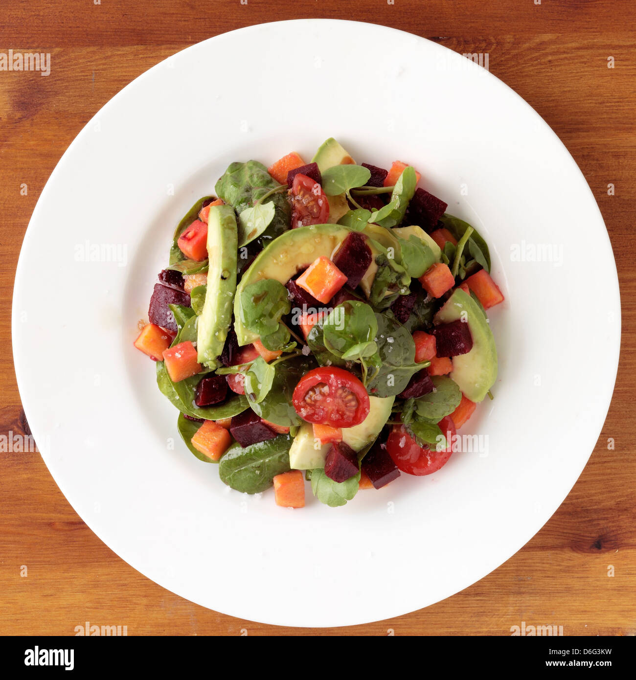 Avocado and spinach salad Stock Photo - Alamy