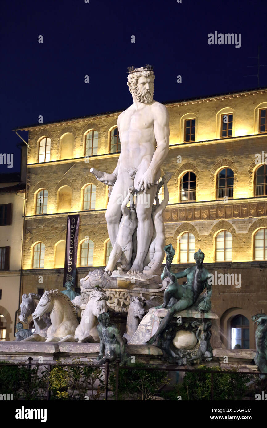 Fontana di Nettuno in Piazza della Signoria at night in Florence Italy. Stock Photo