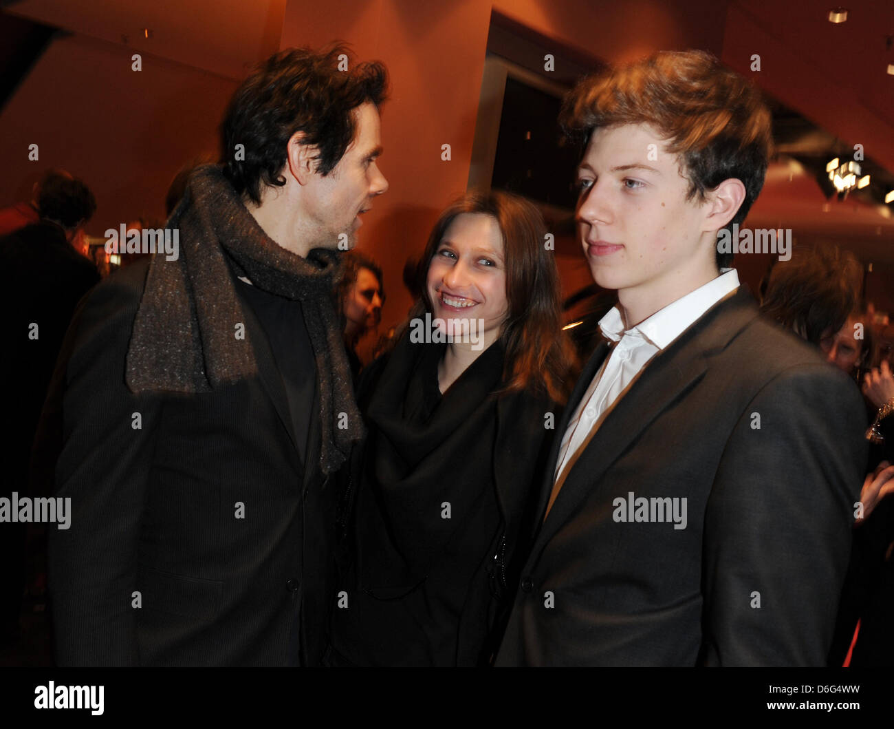 German director Tom Tykwer and partner Marie Steinmann and son attend the opening party after the premiere of the movie 'Farewell, My Queen' ('Les Adieux à la reine') during the 62nd Berlin International Film Festival, in Berlin, Germany, 09 February 2012. The movie has been selected as the Berlinale's opening film and is part of the main competition. The the 62nd Berlinale takes p Stock Photo