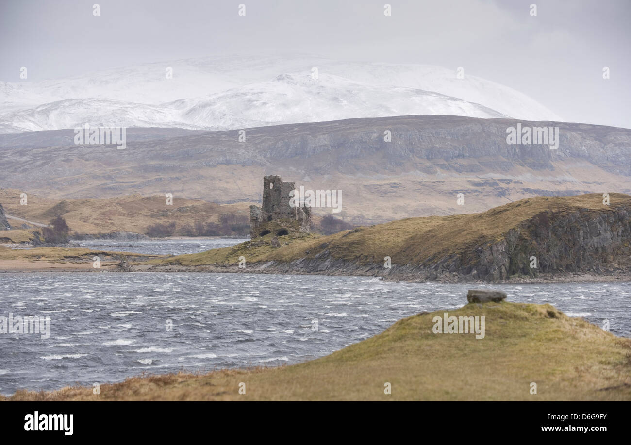 Ardvreck castle on Loch Assynt Sutherland, Scottish Highlands. Stock Photo