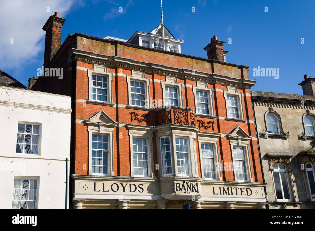 Front elevation of Lloyds Bank Limited in Devizes Wiltshire England UK EU Stock Photo