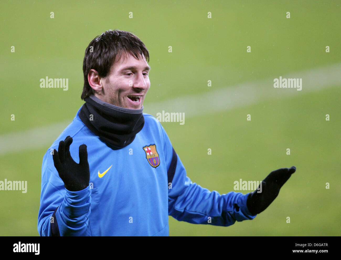 Barcelona's Lionel Messi participates in a practice session at BayArena in Leverkusen, Germany, 13 February 2012. On 14 February 2012, Barcelona will play Leverkusen in the UEFA Champions League last 16 round. Photo: Rolf Vennenbernd Stock Photo