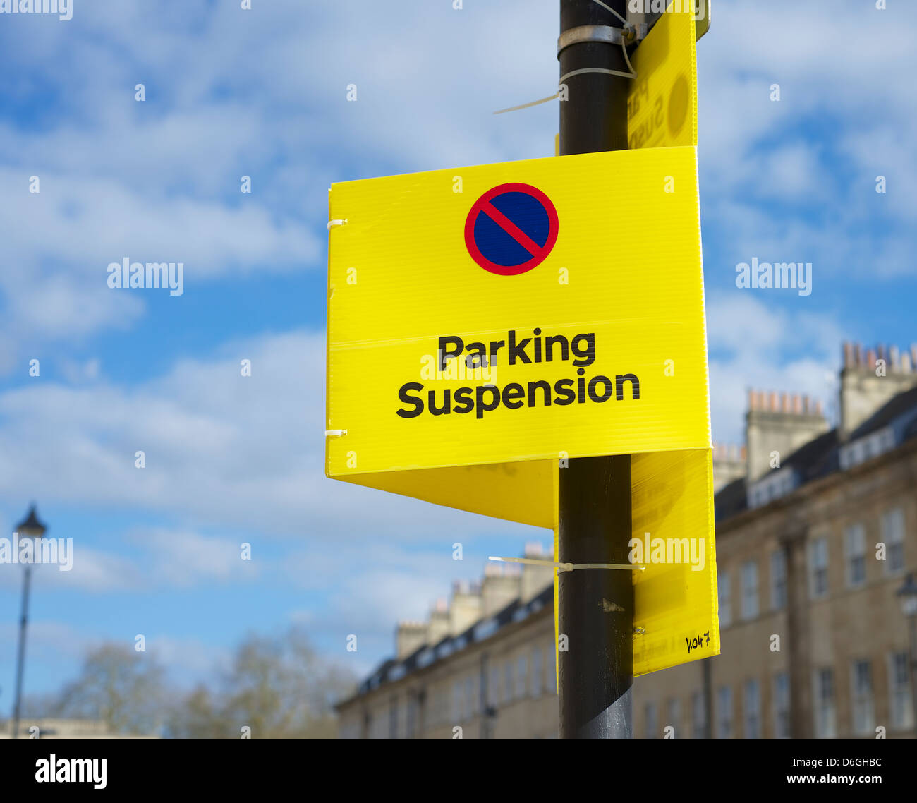 PARKING SUSPENSION SIGN Stock Photo Alamy