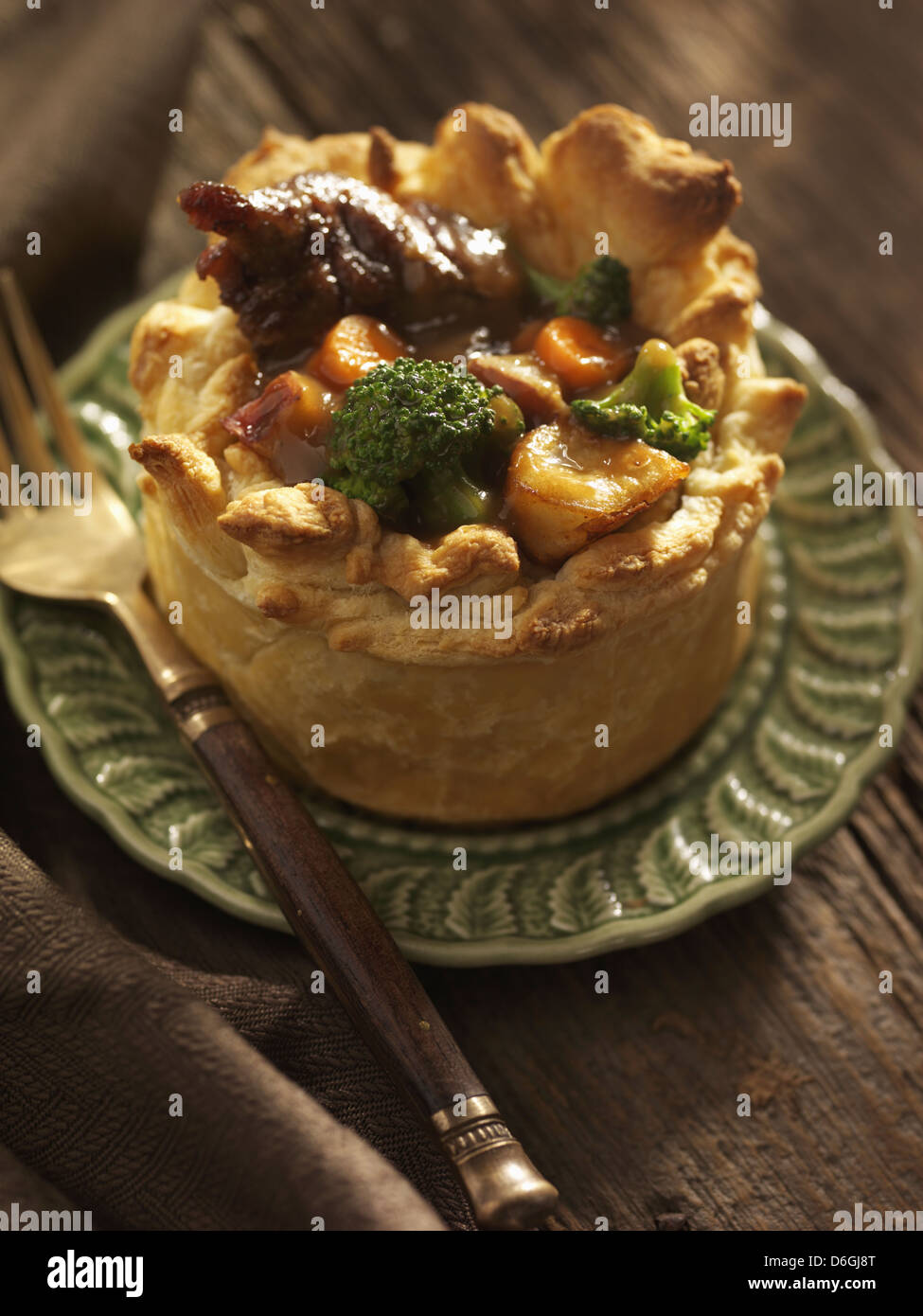 Beef pie hi-res stock photography and images - Alamy