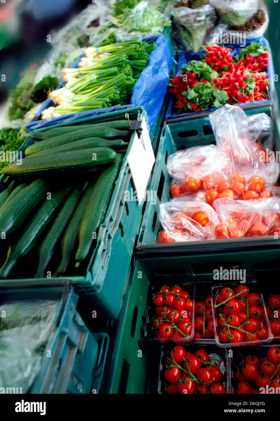 Farmers market stall boxes hi-res stock photography and images - Alamy