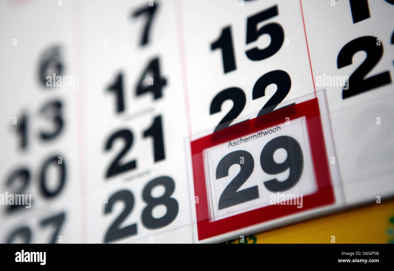 Leap year calendar hi-res stock photography and images - Alamy