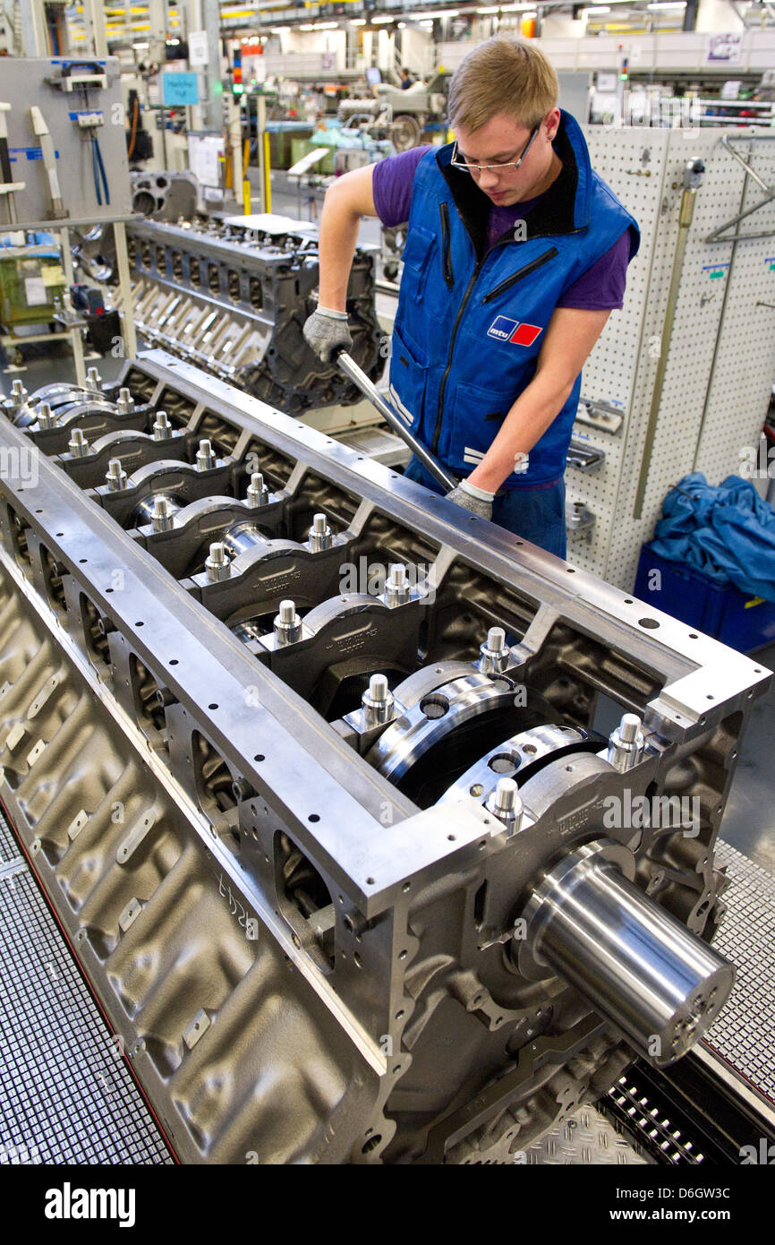 Mtu engine hi-res stock photography and images - Alamy
