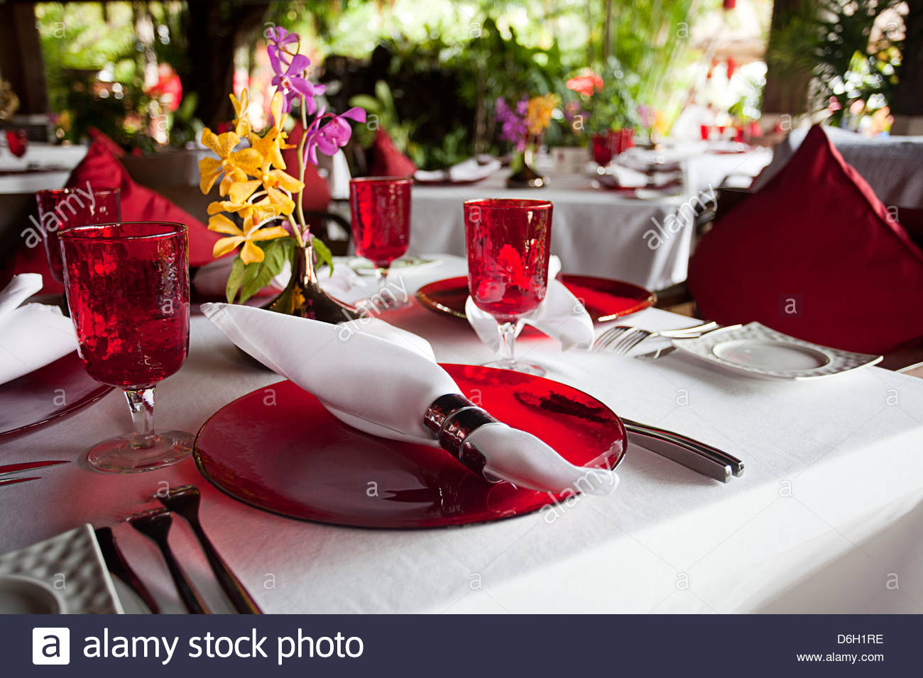 Glass Tables High Resolution Stock Photography and Images Alamy