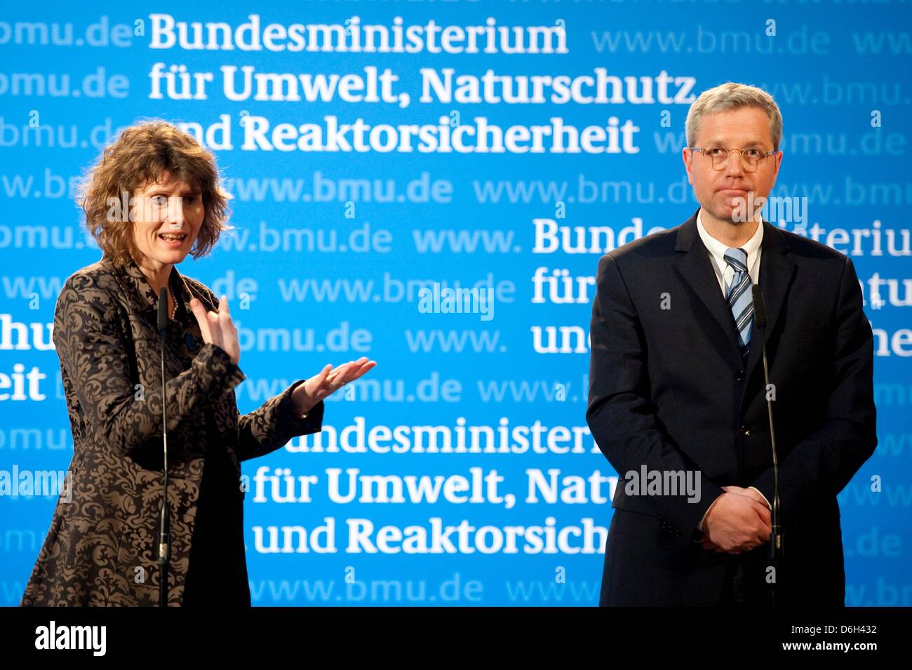 Rhineland-Palatinate Minister of Economics Eveline Lemke (Green Party) and German Minister of the Environment Norbert Roettgen (CDU) speak at a press conference after the meeting of the state and federal governments in the Ministry of the Environment in Berlin, Germany, 01 March 2012. The states and the federation generally agree on a new law on the search for a final nuclear dispo Stock Photo
