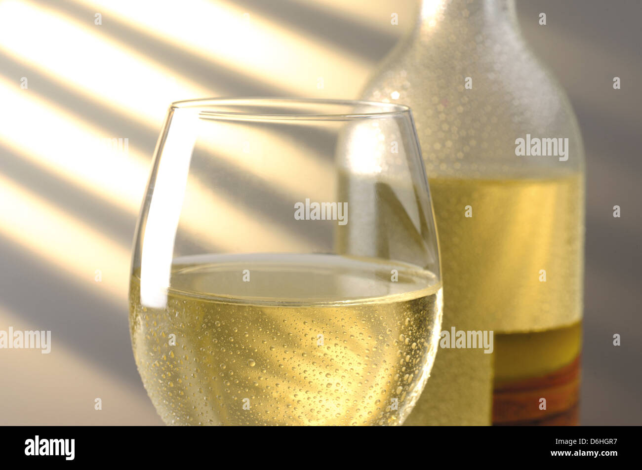 White wine and bottle Stock Photo Alamy