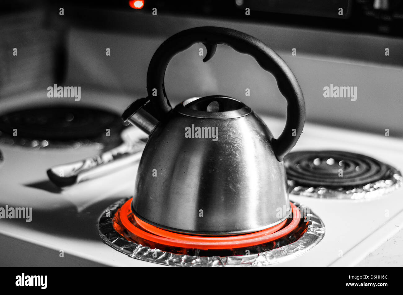 Boiling teapot hires stock photography and images Alamy