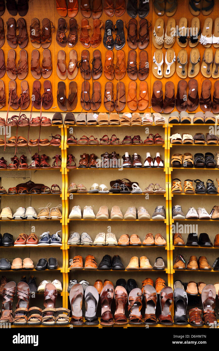 Shoes florence leather market hi-res stock photography and images - Alamy