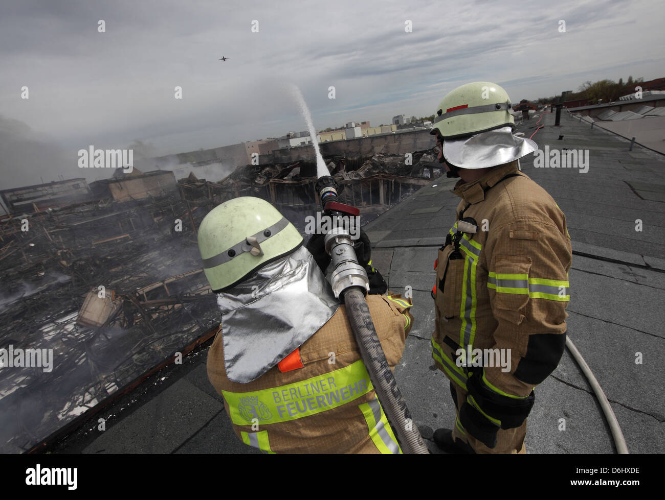 Berlin, Germany, firemen extinguishing the use of Siemens in Berlin-City Stock Photo
