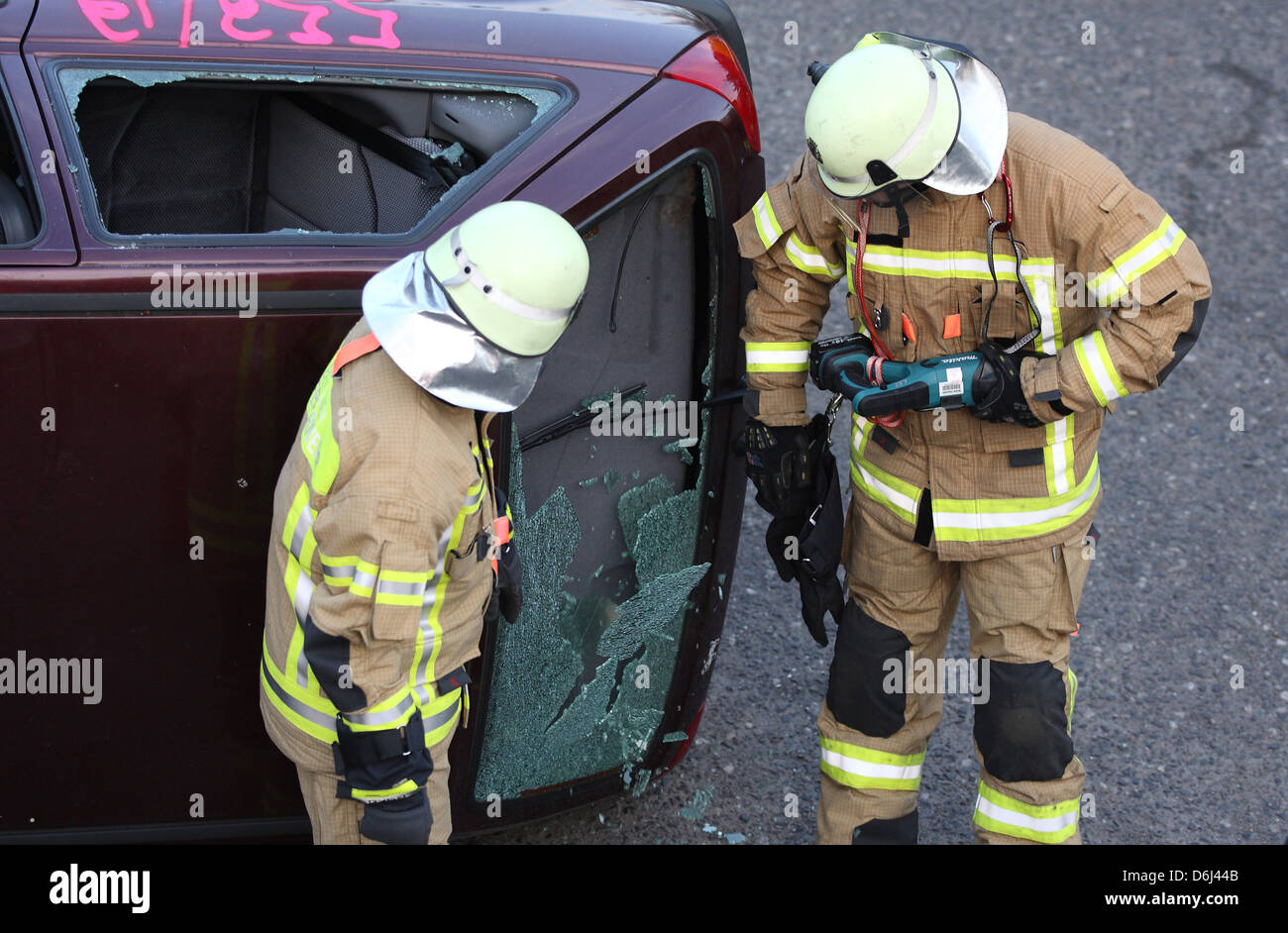 Window Cut Firefighting Glass windows cut hi-res stock photography and images - Alamy