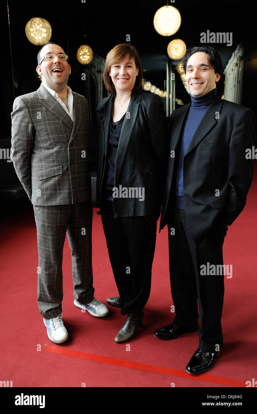 The new intendant of the Komische Oper Barrie Kosky (L-R), managing director Susanne Moser and the new principal conductor Henrik Nanasi pose before a press conference in Berlin, Germany, 07 March 2012. The Komische Oper presented their progeam for the season 2012/2013. Photo: MAURIZIO GAMBARINI Stock Photo