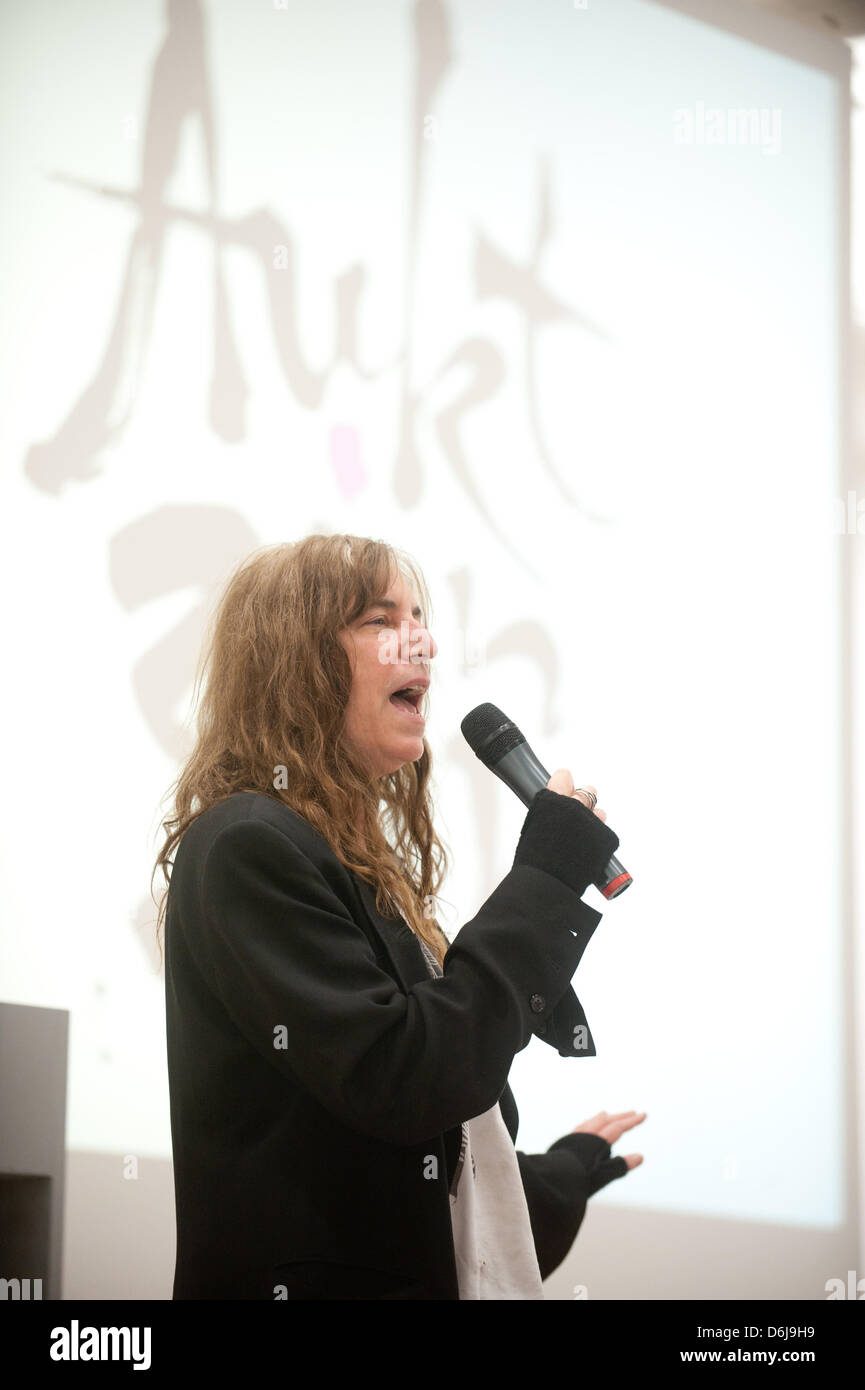 Opera Singer Patti Singer Patti Smith sings a song at the benefit auction of works of ...