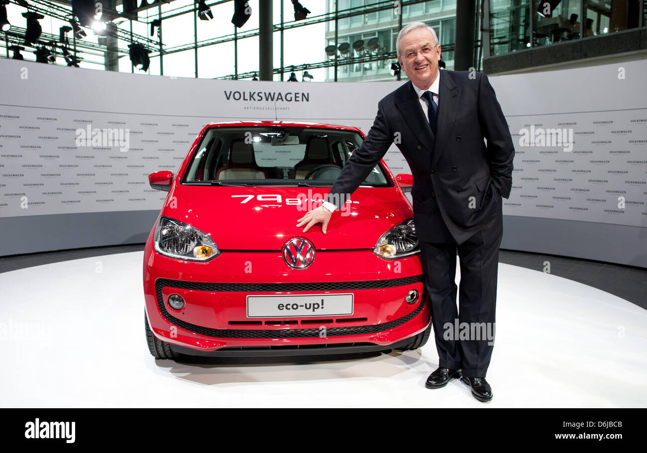 The Volkswagen Ceo Martin Winterkorn Stands Next To A Vw Eco Up Stock Photo Alamy