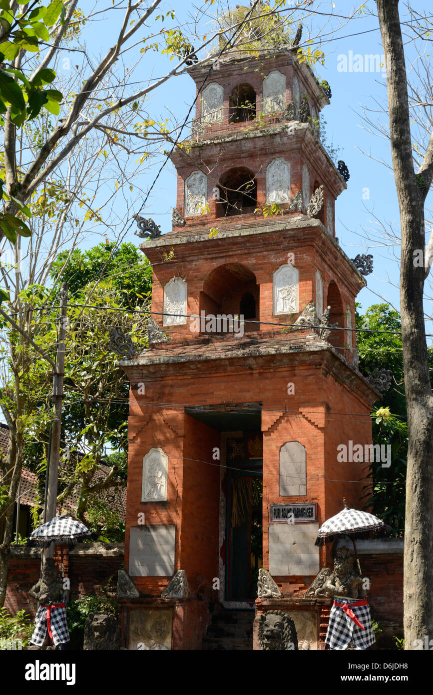 Chinese style gate, Karangasem Palace in Amlapura, Bali, Indonesia ...