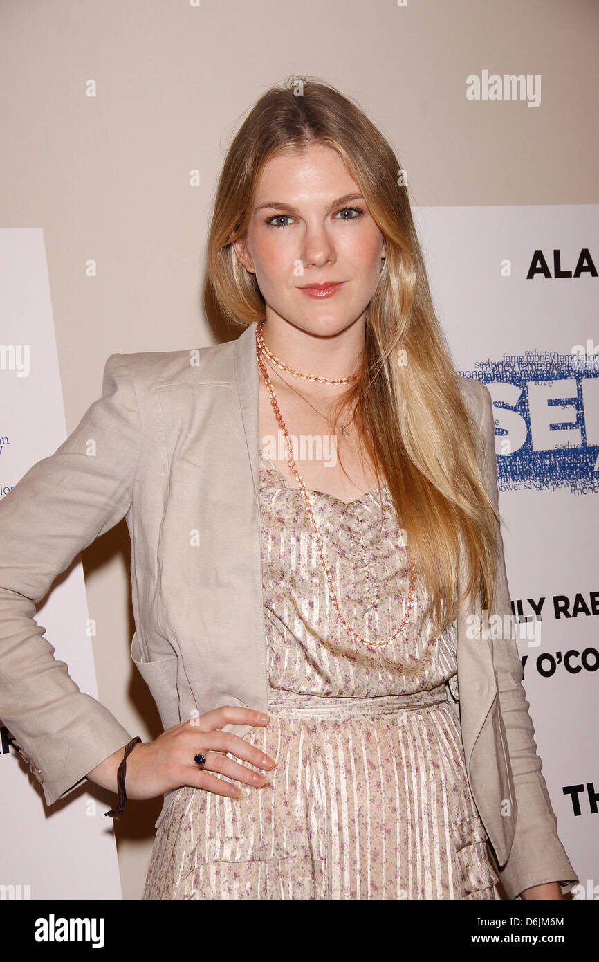 Lily Rabe Photo call for the Broadway production of 'Seminar' at the Foxwoods Theatre rehearsal hall. New York City, USA - Stock Photo