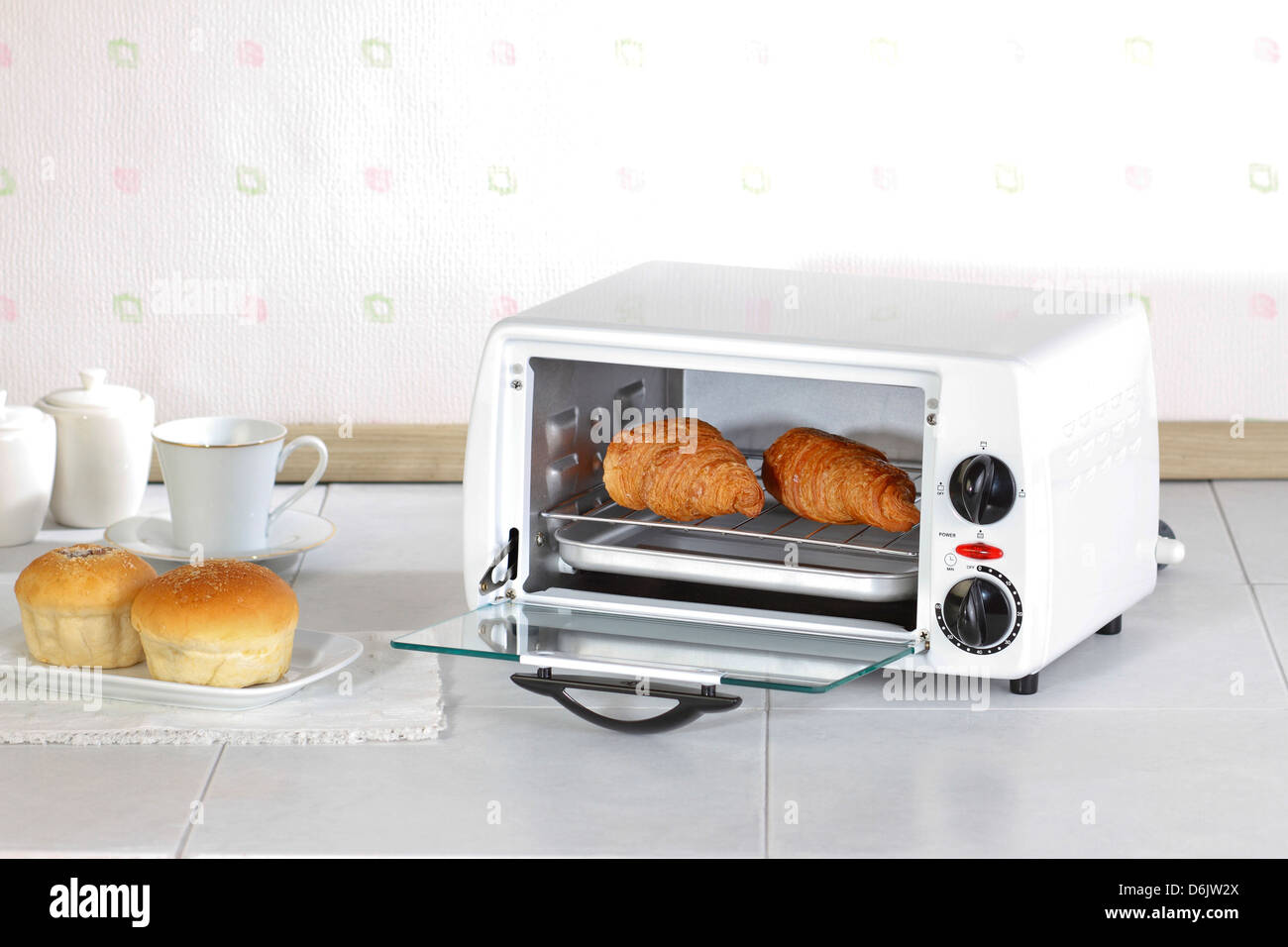 A small electric oven for baked bread Stock Photo - Alamy, image size:1300x956