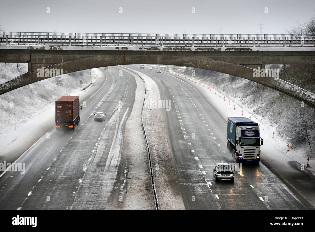 Winter driving conditions on the M4 motorway near Bath UK Stock Photo
