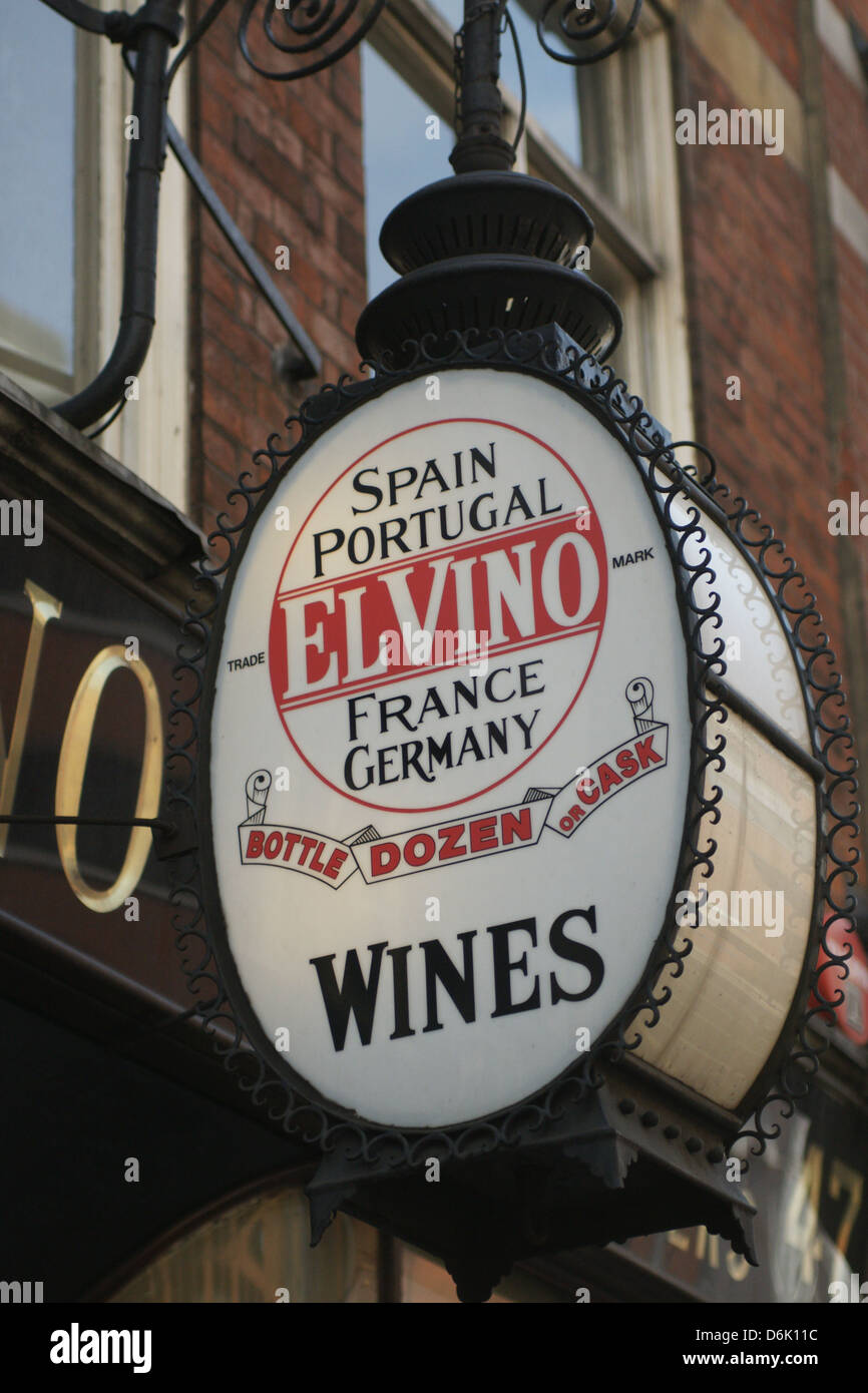 El Vino WIne Bar, in the Strand, London Stock Photo