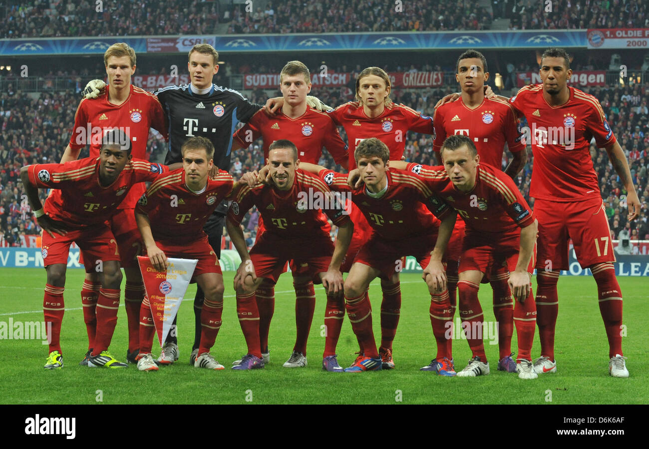 Munich's starting lineup before the Champions League quarter final second  leg soccer match between FC Bayern Munich and Olympique Marseille at the  Allianz Arena in Munich, Germany, 03 April 2012: (back row
