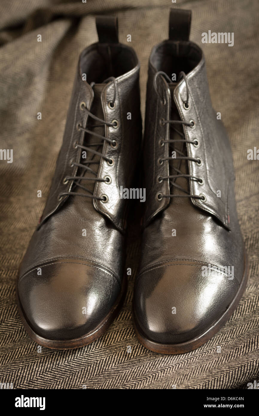 Shoe glue fotografías e imágenes de alta resolución - Alamy