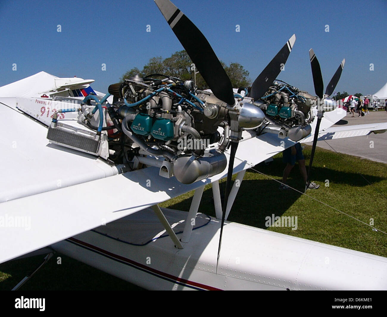 The image shows the Leza Lockwood AirCam, equipped with twin Rotax 912S