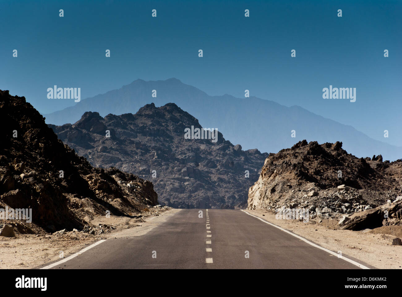 Berenice - Aswan road - through the mountains of the Eastern Arabian Desert, Upper Egypt Stock Photo