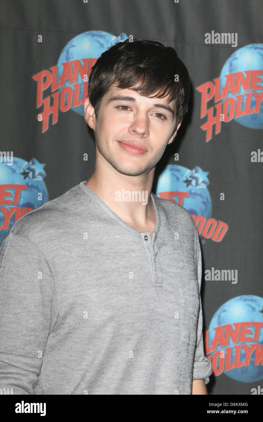 Matt Prokop Disney film stars attend a press event for their new movie 'Geek  Charming' held at Planet Hollywood in Times Square Stock Photo - Alamy