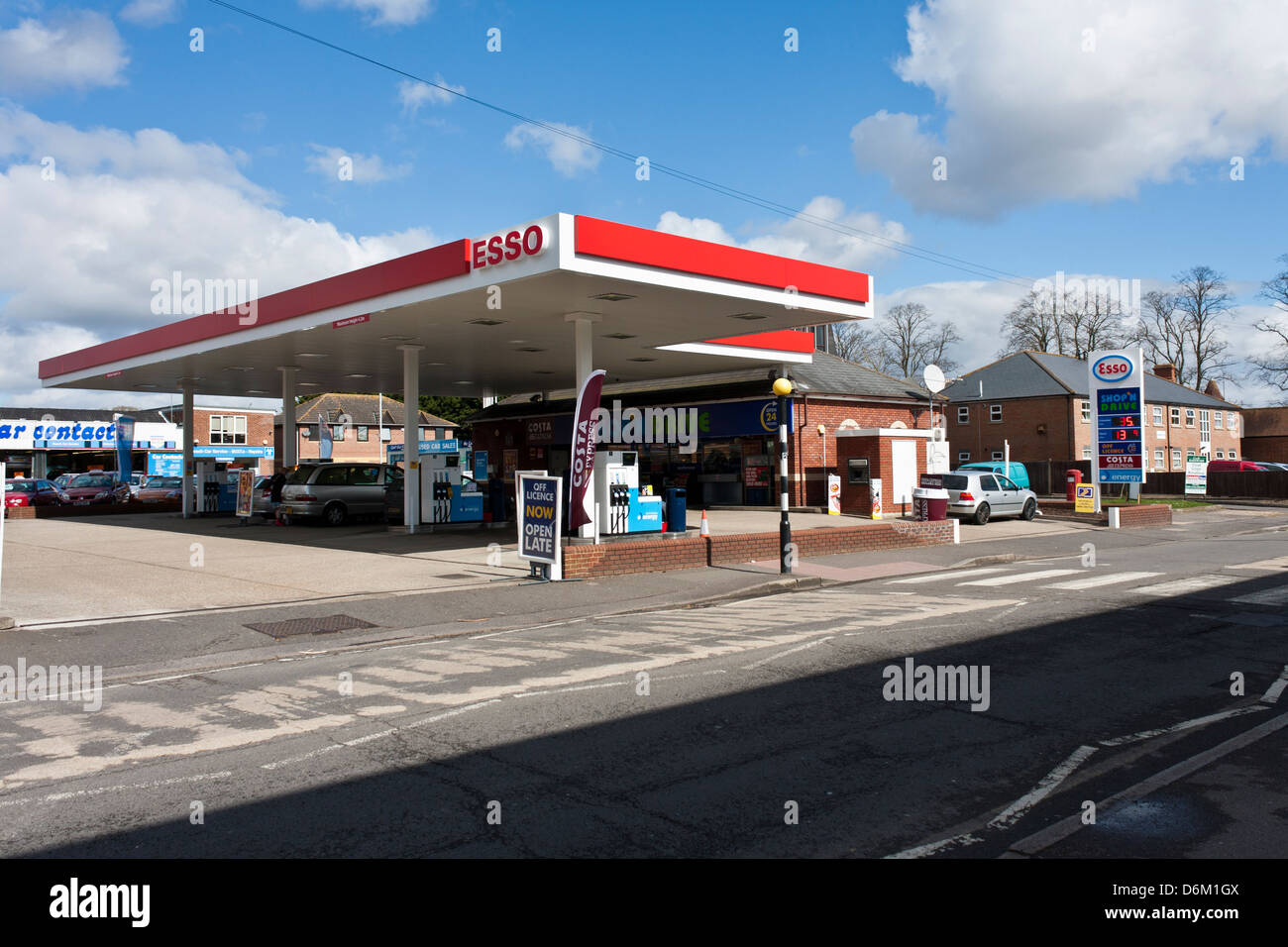 Esso Filling Station in Tilehurst, Reading, Berkshire, England, GB, UK Stock Photo