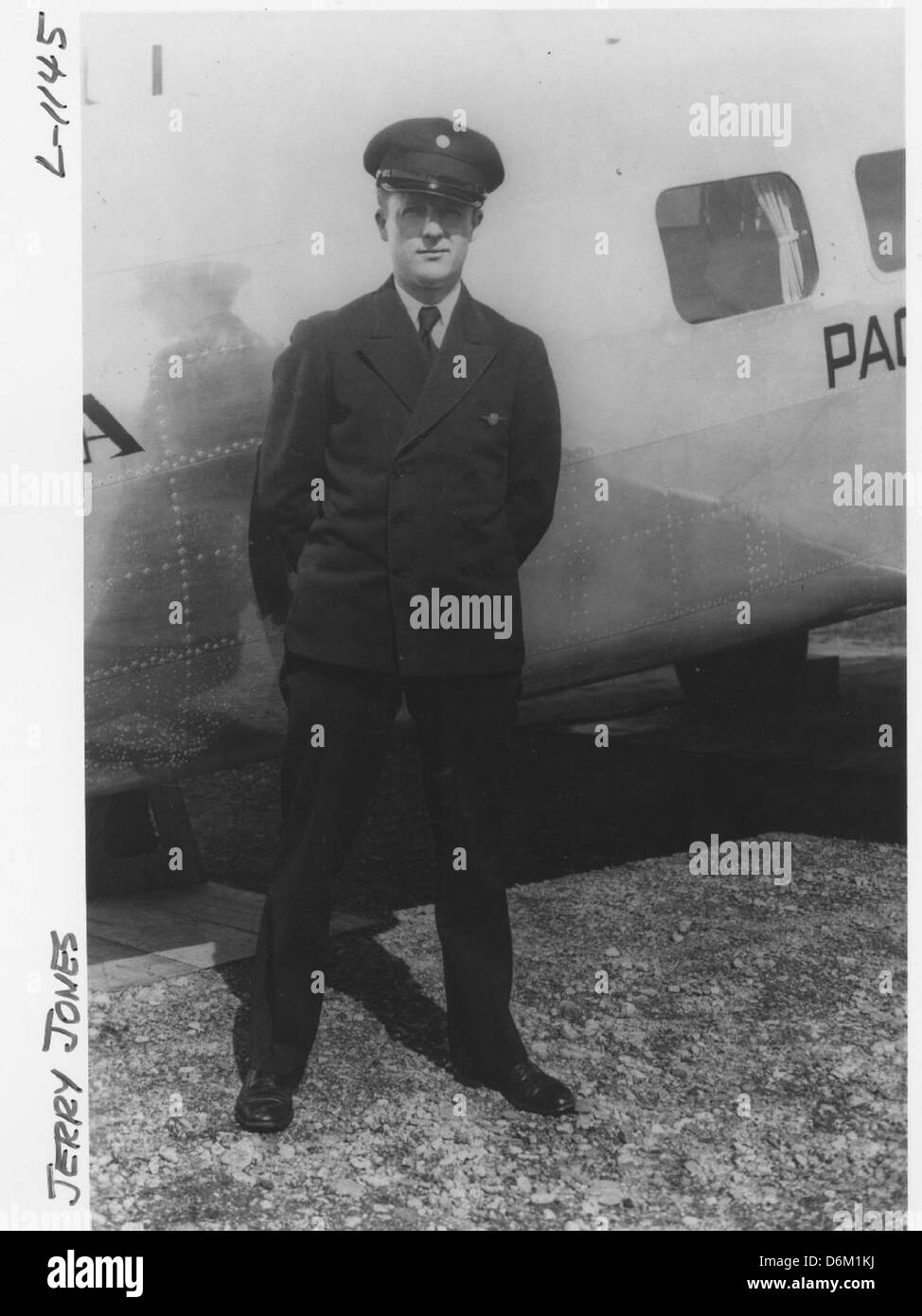 04-02380 Walter J. (Jerry) jones as a pilot for the Pacific Alaska Airlines Stock Photo