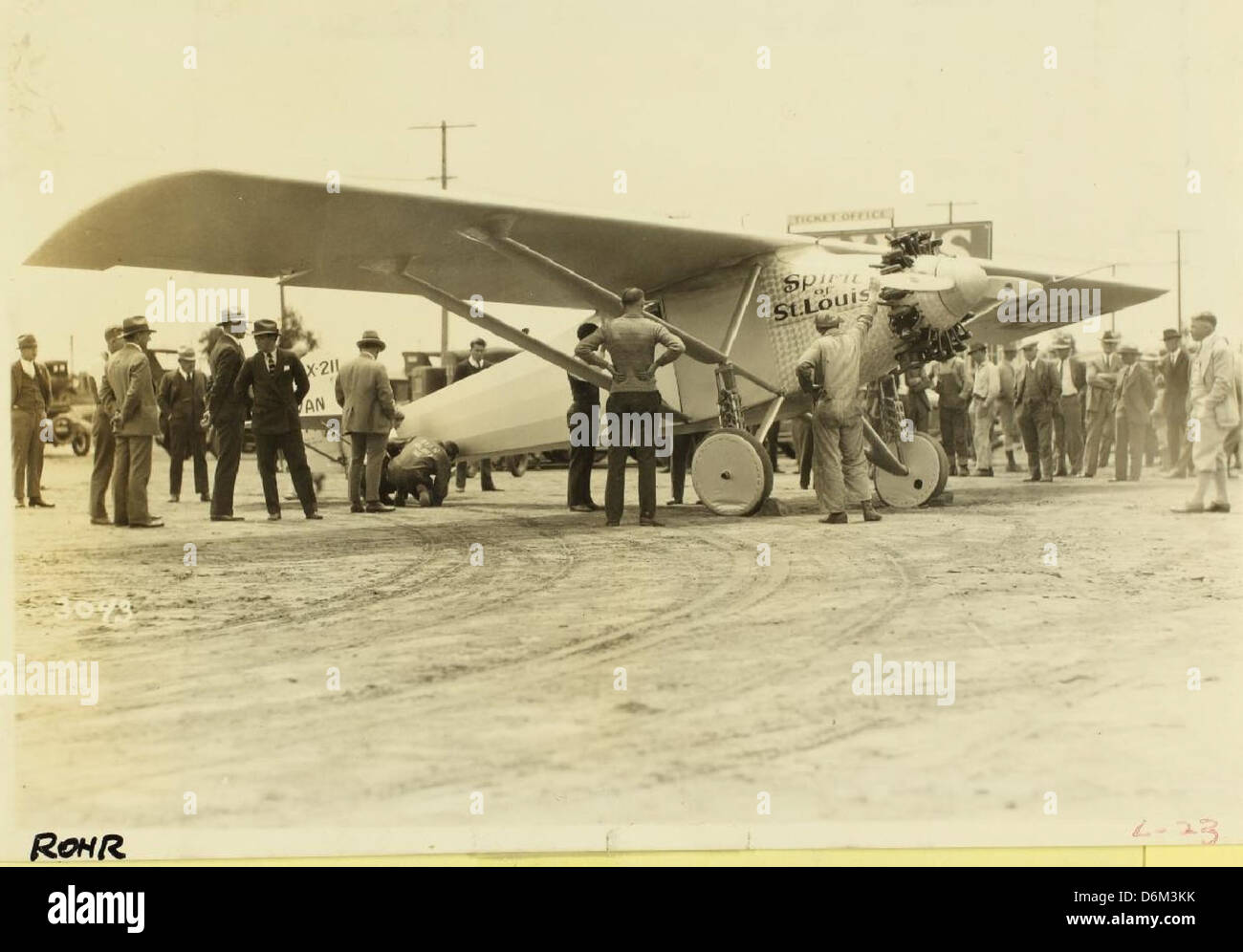 Bungee landing gear hires stock photography and images Alamy