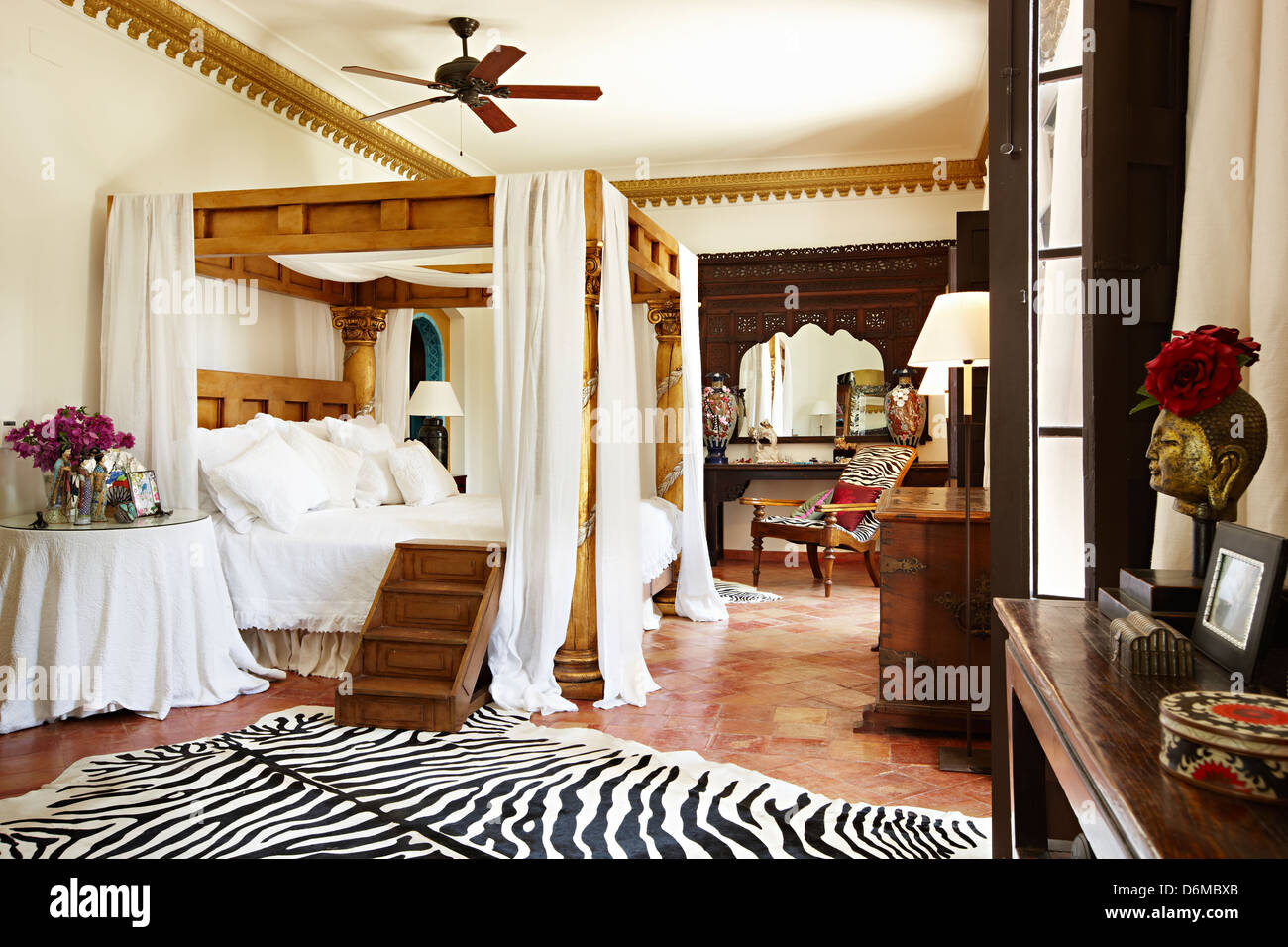 Four poster master bedroom Beverly Feldman shoe designers house Alicante Spain Stock Photo Alamy
