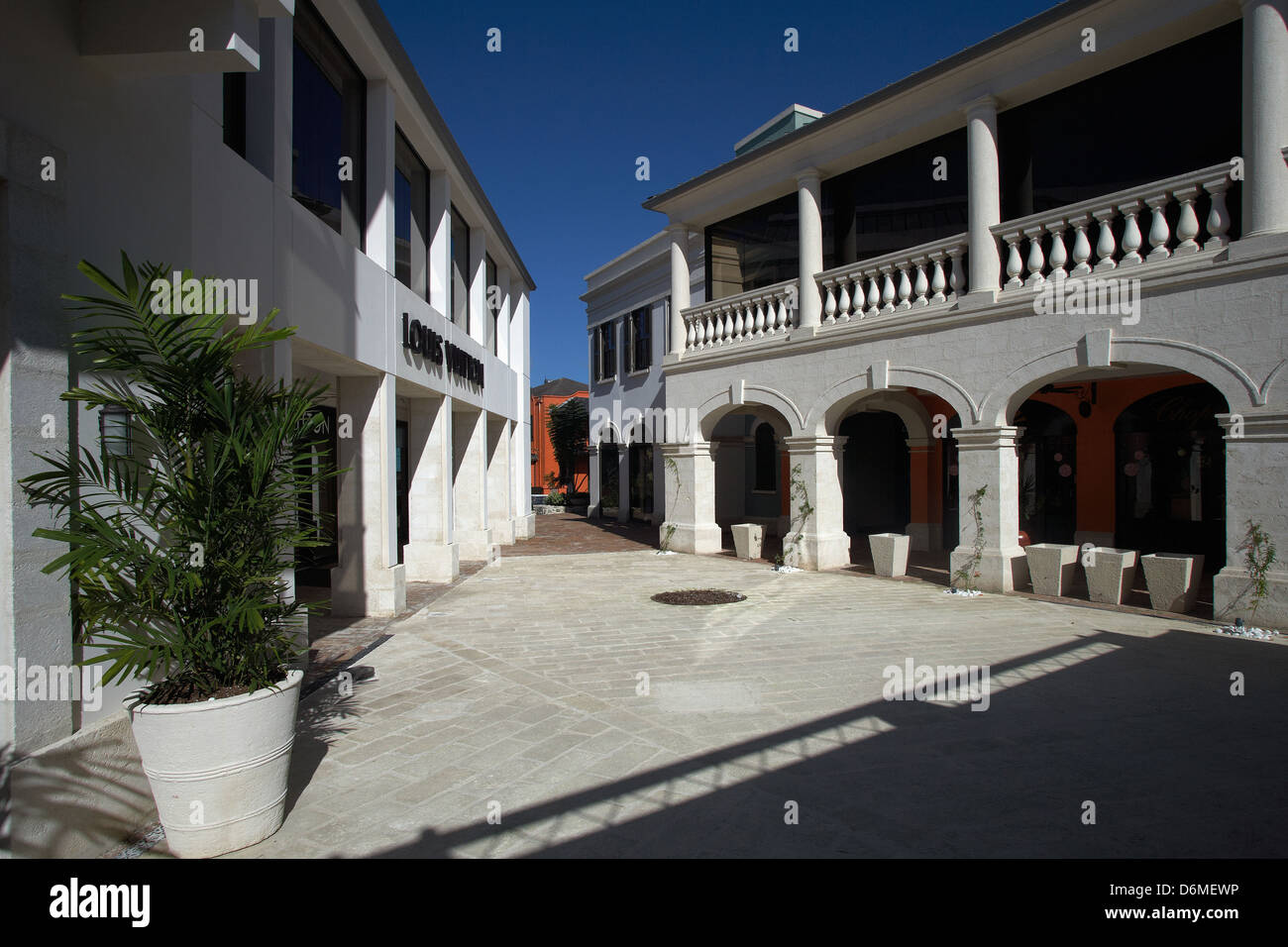 Limegrove mall hires stock photography and images Alamy