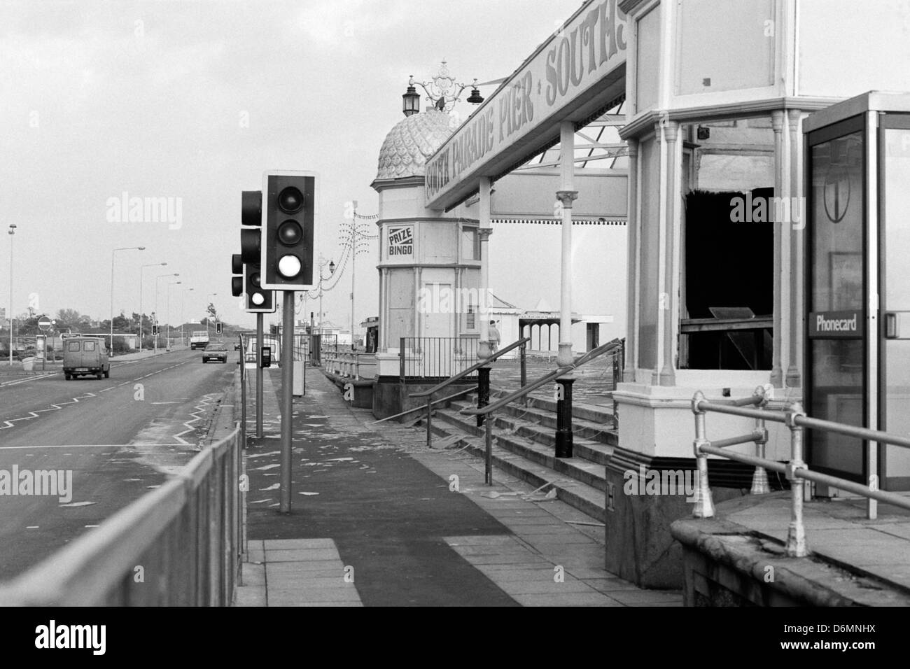 cars struggle along southsea seafont by south parade pier during the great storm 25th january 1990 Stock Photo