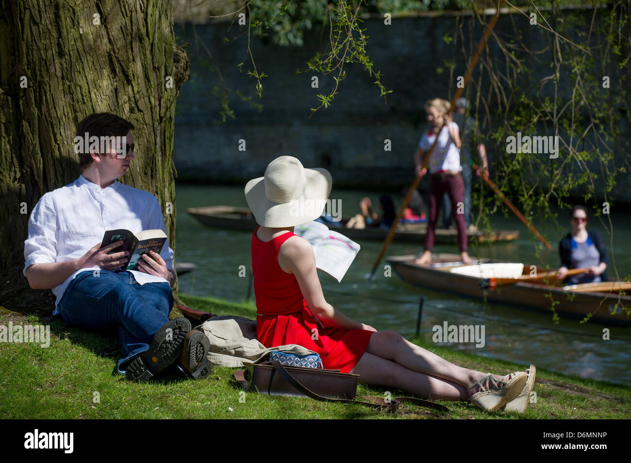 Cambridge, UK. 20th April, 2013. was bathed in sun today with people out on the river puntting and enjoying the good weather as spring seems to have arrived at last . Stock Photo