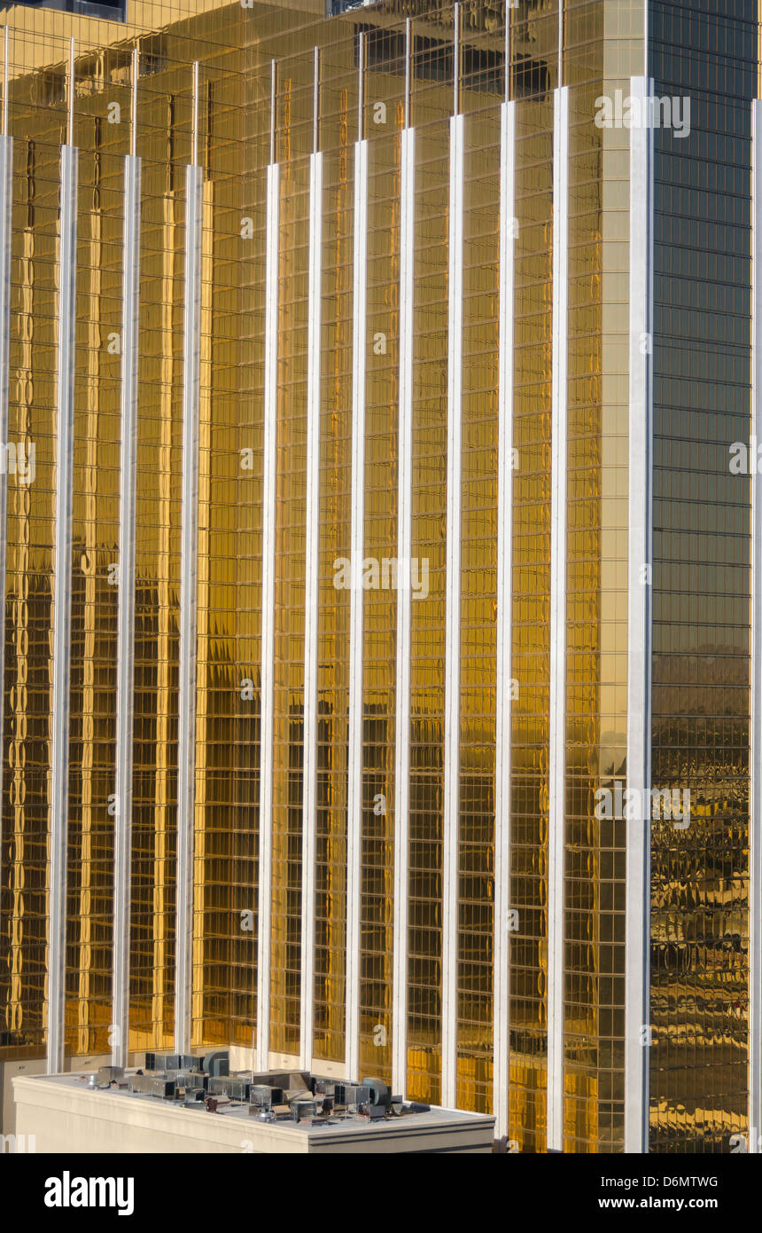 palaces of glass and mirrors in Las Vegas in Nevada Stock Photo Alamy