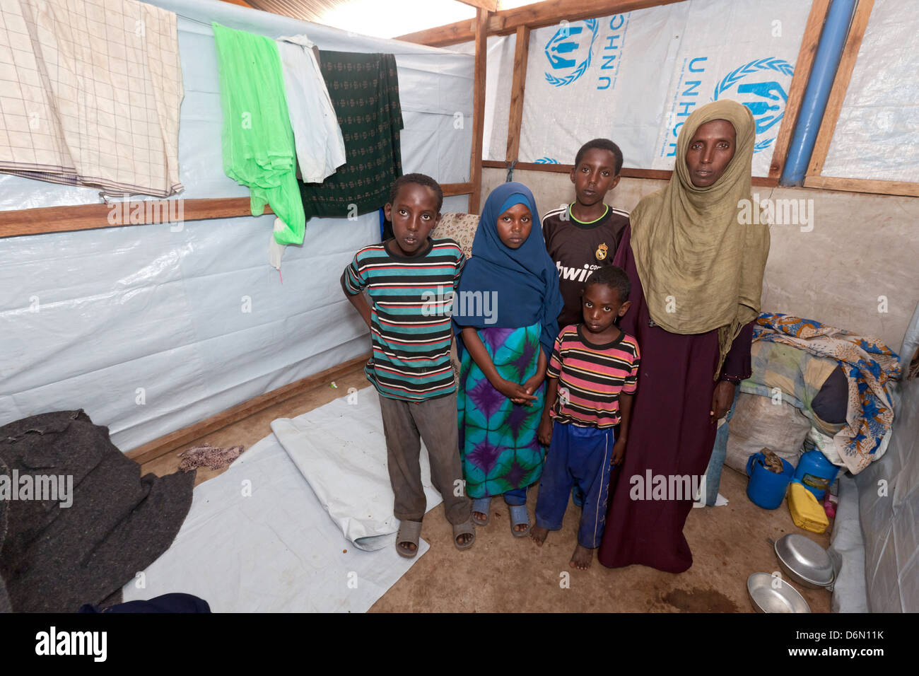 Kakuma, Kenya, Somali refugee camp in Kakuma Fluechtlingsfamilie Stock Photo