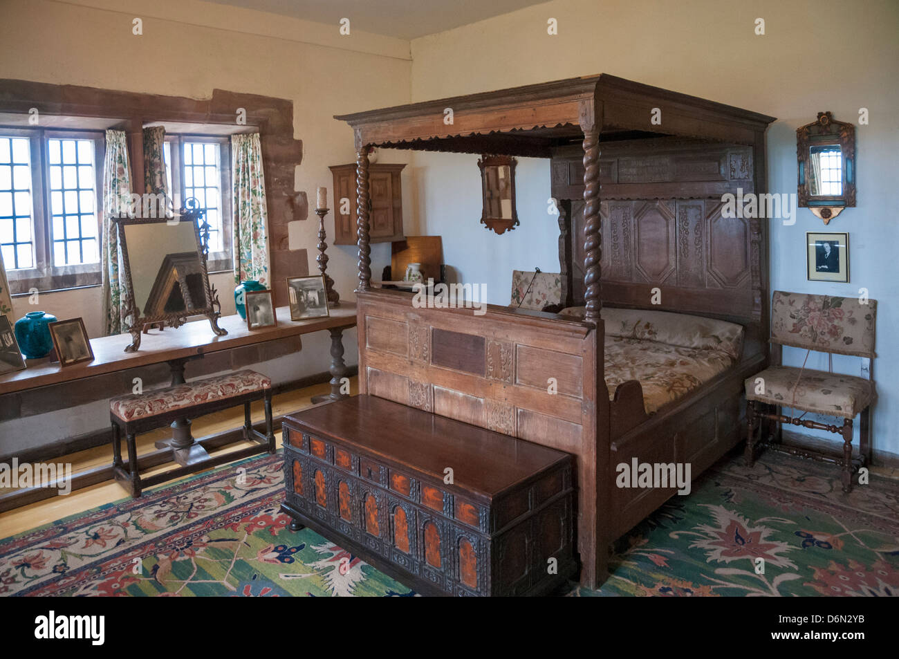 Great Britain, Holy Island, Lindisfarne Castle, interior bedroom Stock Photo