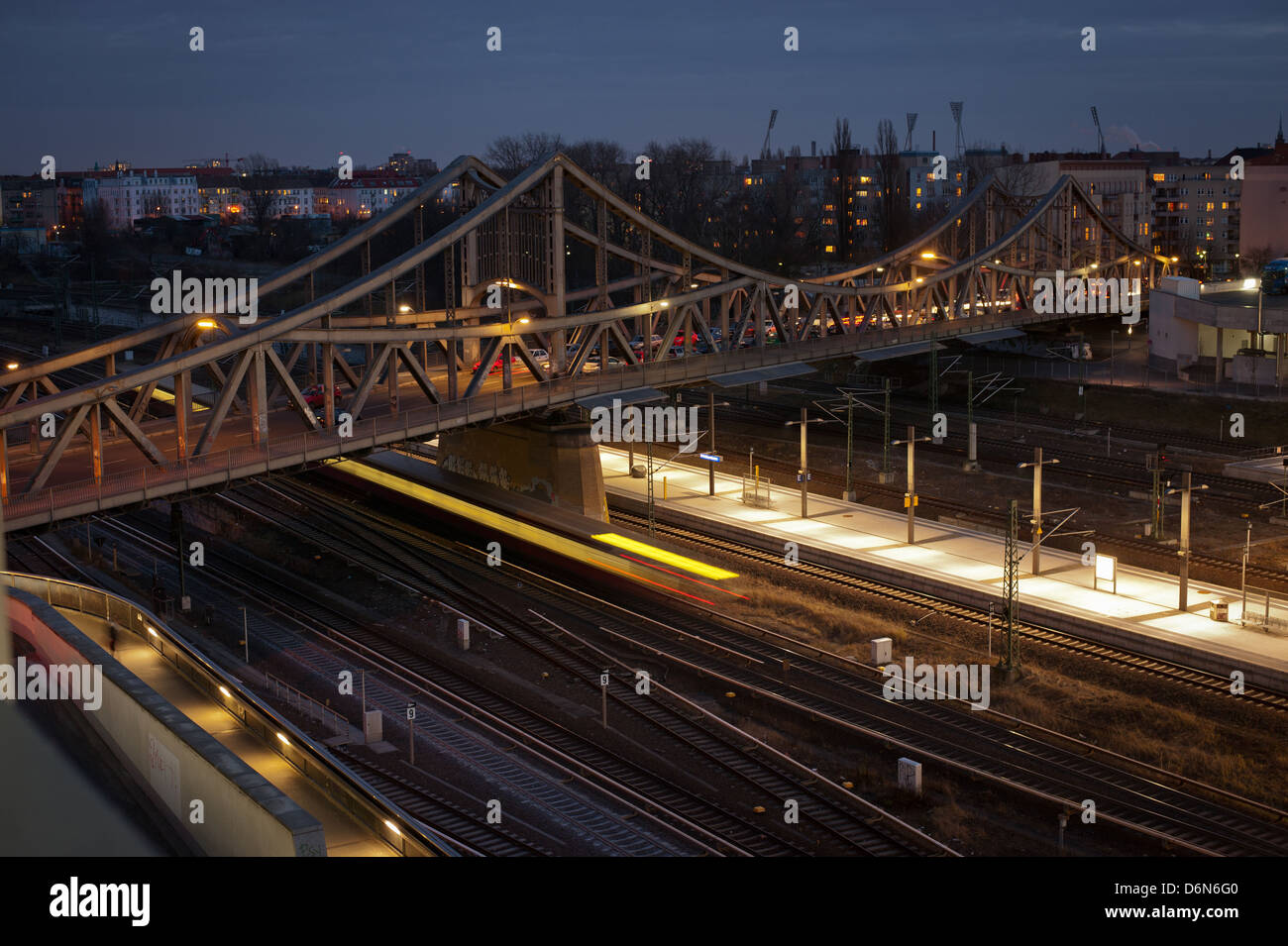 Berlin, Germany, overlooking the BerlinGesundbrunnen station with the bridge Swinemuender Stock Photo