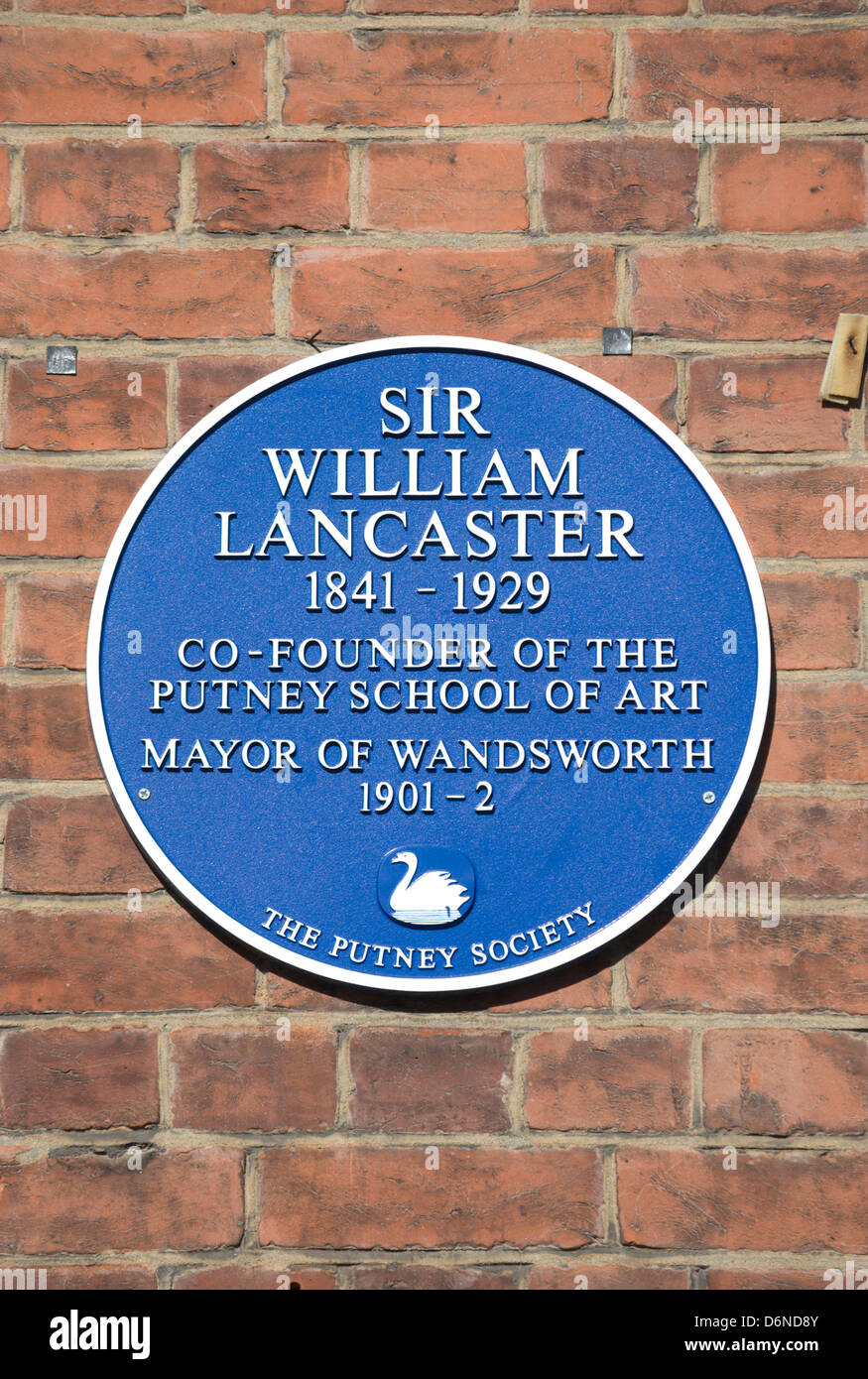 blue-plaque-commemorating-sir-william-lancaster-co-founder-of-putney