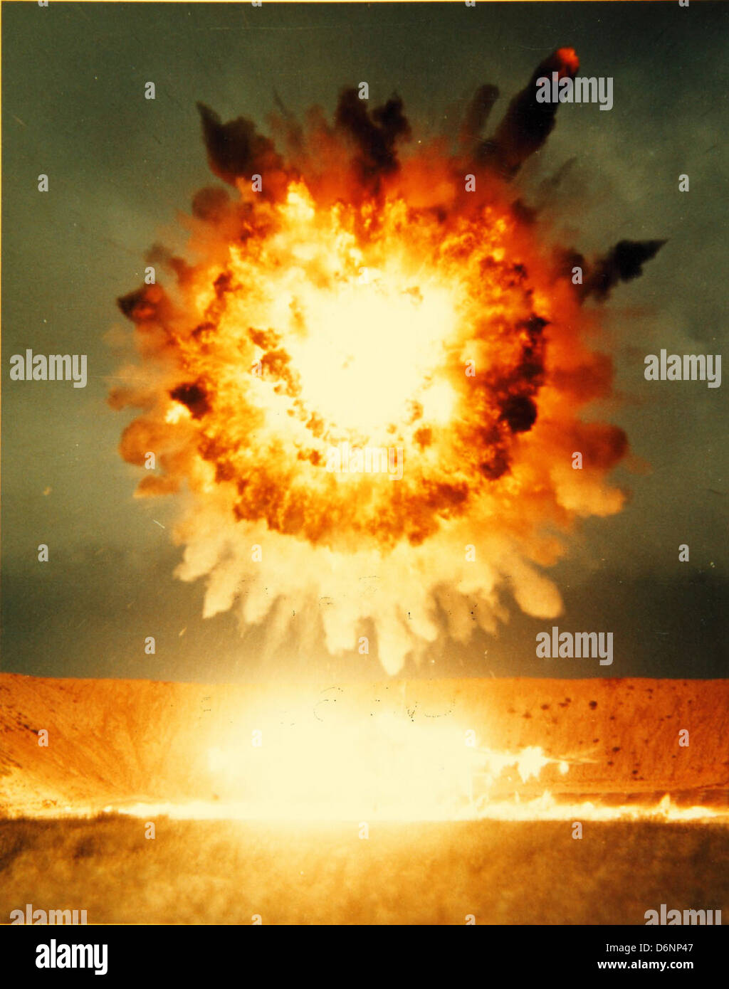 Exploding Tomahawk Convair/General Dynamics Tomahawk Stock Photo - Alamy